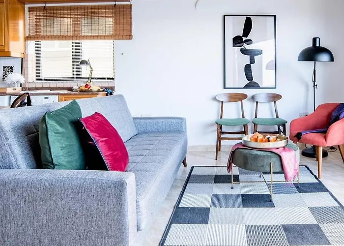 Apartment Escape To Paradise *